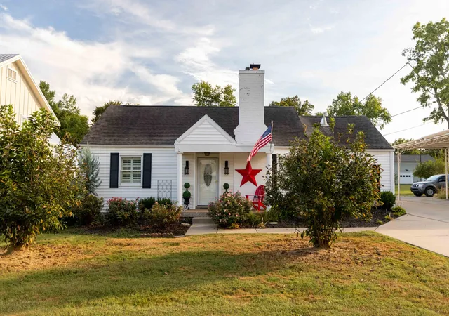 Single family home for sale at 417 Battle Ave, Franklin, TN 37064 | MLS# 3243432