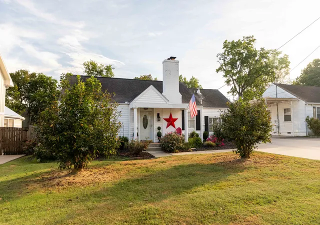 Photo 1 of Single family home for sale at 417 Battle Ave, Franklin, TN 37064 | MLS# 3243432 | Listing updated on 2026-10-09
