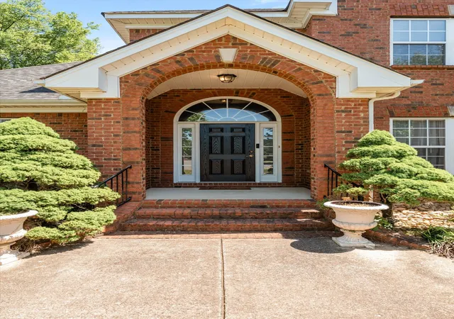Photo 2 of Single family home for sale at 2240 Westwood Dr N, Murfreesboro, TN 37130 | MLS# 3243066 | Listing updated on 2026-09-01