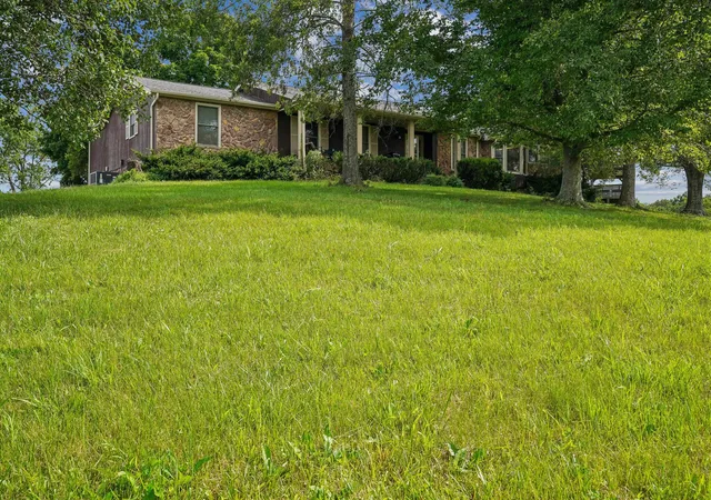 Photo 1 of Single family home for sale at 2351 Long Holw Pike, Hendersonville, TN 37075 | MLS# 3243091 | Listing updated on 2026-06-15