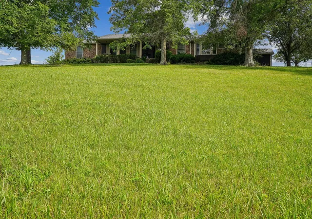 Photo 2 of Single family home for sale at 2351 Long Holw Pike, Hendersonville, TN 37075 | MLS# 3243091 | Listing updated on 2026-06-15