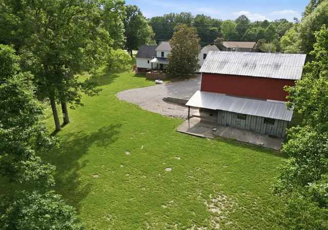Homes for sale in Greenbrier, TN | 4747 Edgar Dillard Rd, Greenbrier, TN 37073 | MLS# 3244931