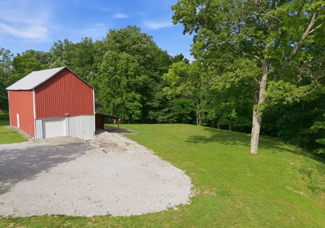Homes for sale in Greenbrier, TN | 4747 Edgar Dillard Rd, Greenbrier, TN 37073 | MLS# 3244931