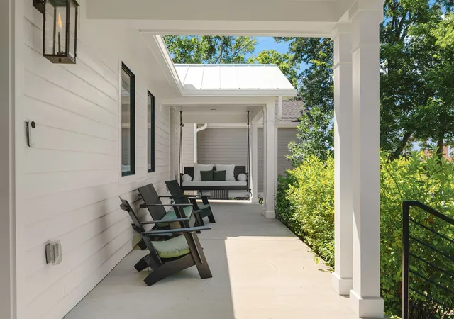 Photo 4 of Single family home for sale at 1806 5th Avenue N, Nashville, TN 37208 | MLS# 3243772 | Listing updated on 2026-08-15