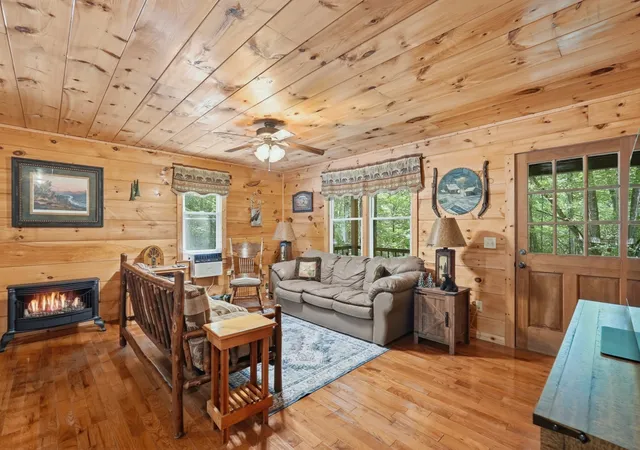 Homes for sale in Spencer, TN | 118 Cherokee Rd, Spencer, TN 38585 | MLS# 3243194