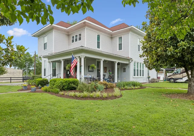 Homes for sale in Bell Buckle, TN | 101 Webb Rd E, Bell Buckle, TN 37020 | MLS# 3243631