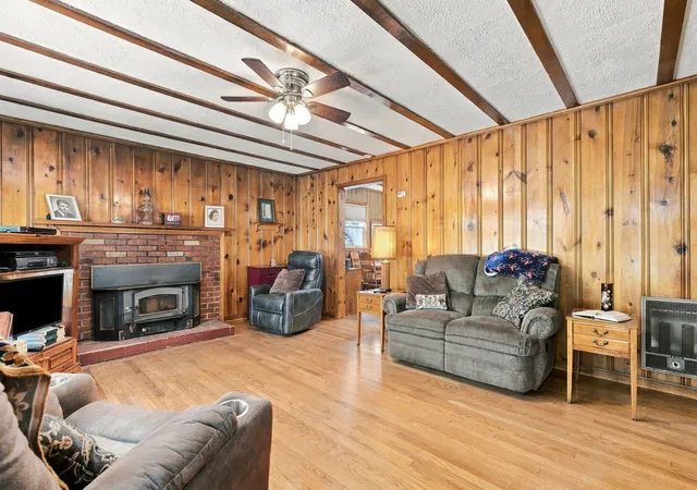Photo 4 of Single family home for sale at 1821 Little Marrowbone Rd, Ashland City, TN 37015 | MLS# 3243427 | Listing updated on 2026-10-09