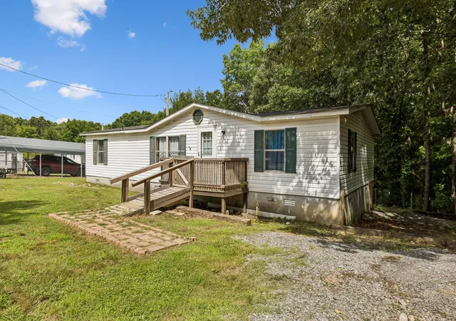 Homes for sale in Nunnelly, TN | 1324 Elliot Rd, Nunnelly, TN 37137 | MLS# 3247086