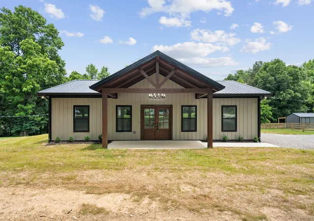 Homes for sale in Goodspring, TN | 701 Oak Grove Rd, Goodspring, TN 38460 | MLS# 3244460