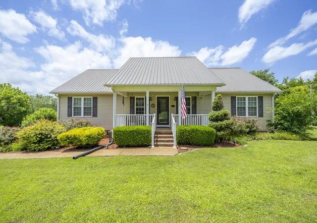 Homes for sale in Clifton, TN | 246 Forrest Ave, Clifton, TN 38425 | MLS# 3247565