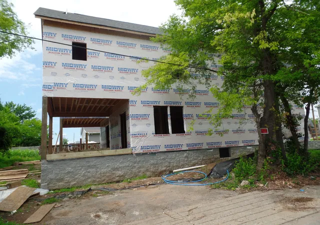 Photo 3 of Sale Pending at 1611 Dr Db Todd Jr Blvd, Nashville, TN 37208 | MLS# 3254816 | Listing updated on 2026-09-03