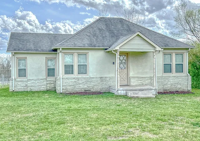 1st image of 431 Elm St, Baxter, TN 38544 | MLS# 3243259