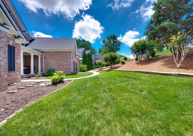 Photo 3 of Mansion for sale at 9716 Mountain Ash Ct, Brentwood, TN 37027 | MLS# 3246141 | Listing updated on 2026-09-06