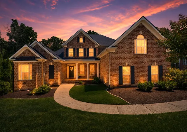 Photo 4 of Single family home for sale at 9716 Mountain Ash Ct, Brentwood, TN 37027 | MLS# 3246141 | Listing updated on 2026-09-06