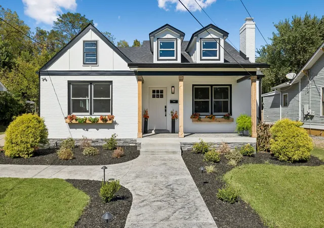 Photo 1 of Single family home for sale at 2033 Greenwood Ave, Nashville, TN 37206 | MLS# 3303388 | Listing updated on 2026-10-04