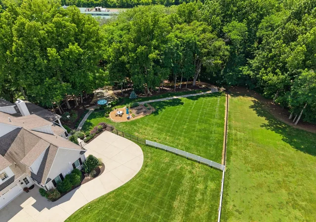 Photo 4 of Single family home for sale at 1164 Saddle Springs Dr, Thompsons Station, TN 37179 | MLS# 3255651 | Listing updated on 2026-09-14
