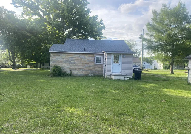 Photo 4 of Single family home for sale at 504 General St E, Tullahoma, TN 37388 | MLS# 3243362 | Listing updated on 2026-06-15