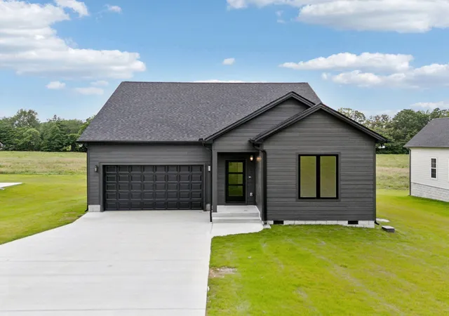 3rd image of 811 Oconnor St, Smithville, TN 37166 | MLS# 3248032