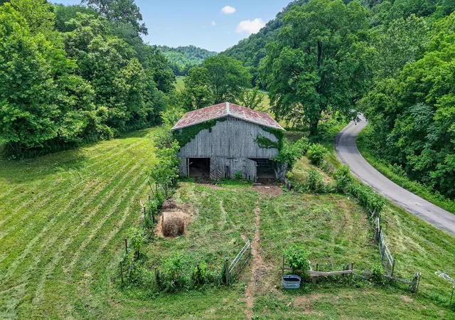 Homes for sale in Whitleyville, TN | 283 Hunting Creek Rd, Whitleyville, TN 38588 | MLS# 3243398