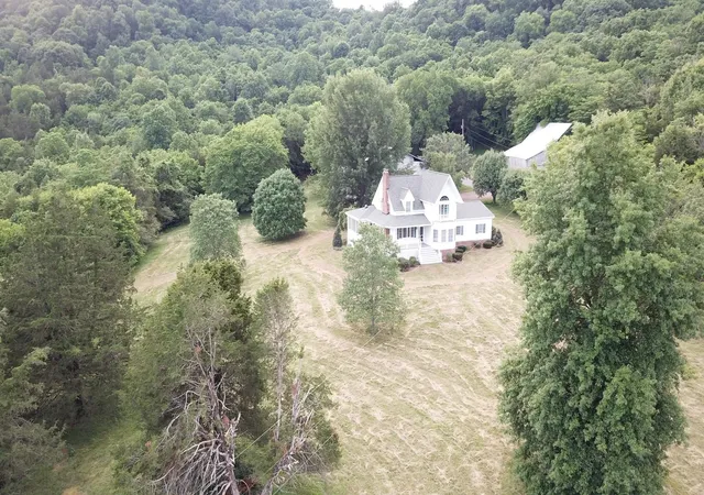 Homes for sale in Pleasant Shade, TN | 103 Nixon Hollow Ln N, Pleasant Shade, TN 37145 | MLS# 3243608