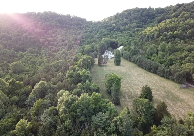 Homes for sale in Pleasant Shade, TN | 103 Nixon Hollow Ln N, Pleasant Shade, TN 37145 | MLS# 3243608