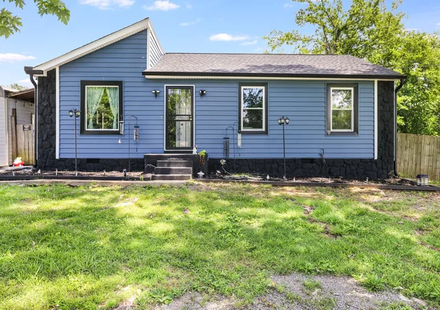 1st image of 402 Wilkinson Ln, White House, TN 37188 | MLS# 3246101