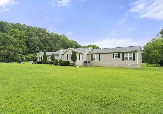 Homes for sale in Dickson, TN | 1355 Turkey Creek Rd, Dickson, TN 37055 | MLS# 3250688