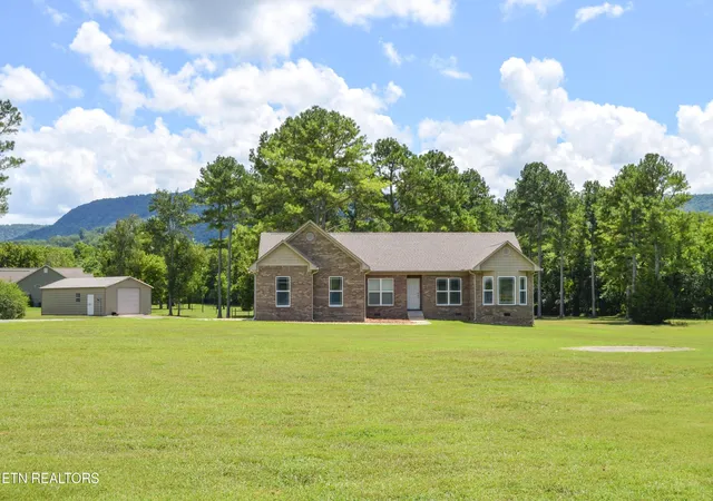 Homes for sale in Pikeville, TN | 241 Terry Rd, Pikeville, TN 37367 | MLS# 3243395