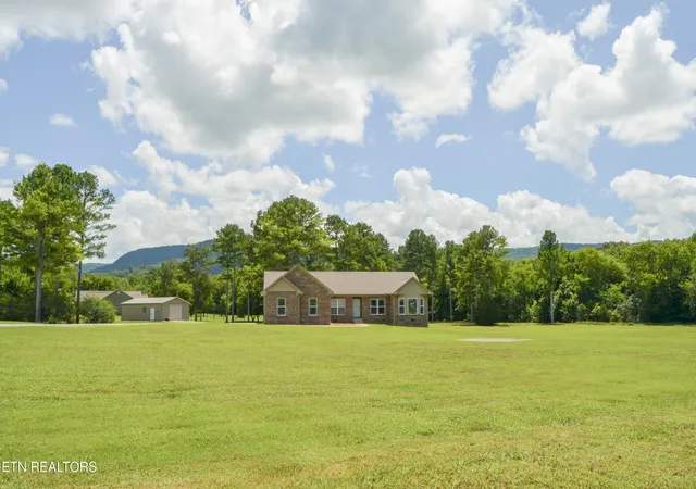Homes for sale in Pikeville, TN | 241 Terry Rd, Pikeville, TN 37367 | MLS# 3243395
