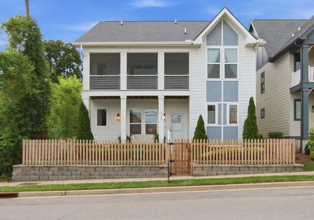 Homes for sale in Nashville, TN | 630 Croley Dr, Nashville, TN 37209 | MLS# 3255151