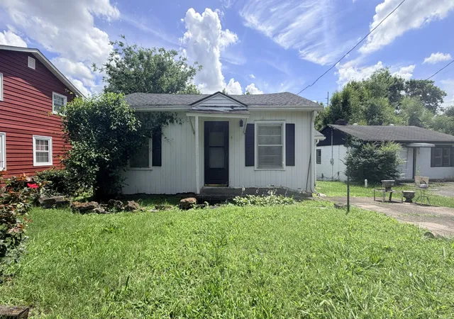 Photo 3 of Single family home for sale at 2130 Gains St, Nashville, TN 37207 | MLS# 3243475 | Listing updated on 2026-07-15