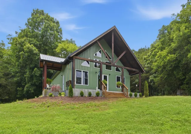 3rd image of 672 Sullivan Bend Rd, Elmwood, TN 38560 | MLS# 3243468