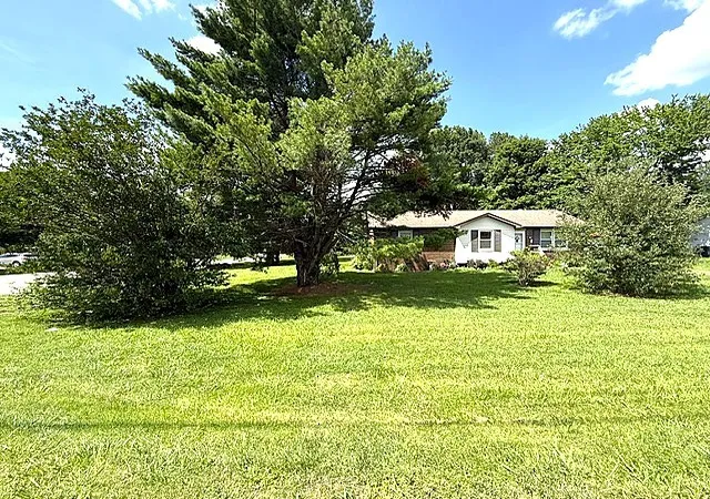 Photo 1 of Single family home for sale at 1438 Veterans Pkwy, Murfreesboro, TN 37128 | MLS# 3243524 | Listing updated on 2026-10-13