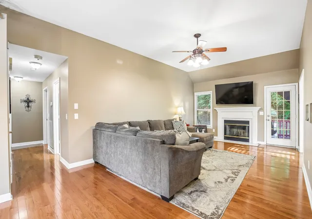 Photo 3 of Single family home for sale at 409 Sunset Ct, Hermitage, TN 37076 | MLS# 3243580 | Listing updated on 2026-09-03