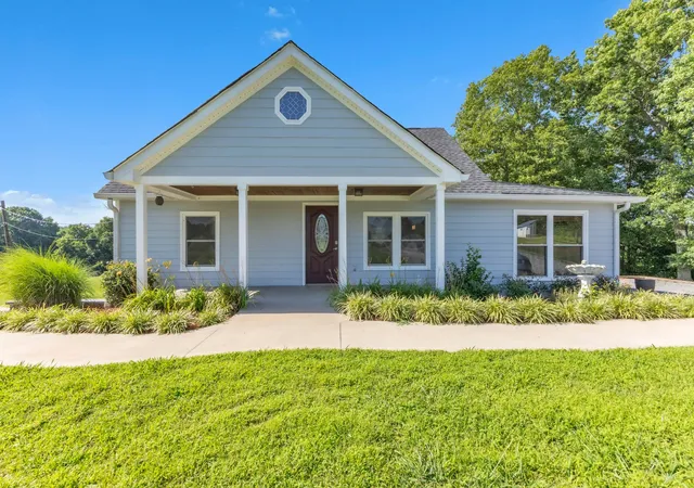 Homes for sale in Ashland City, TN | 2418 Old Clarksville Pike, Ashland City, TN 37015 | MLS# 3243560