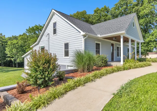 Homes for sale in Ashland City, TN | 2418 Old Clarksville Pike, Ashland City, TN 37015 | MLS# 3243560