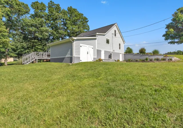 Homes for sale in Ashland City, TN | 2418 Old Clarksville Pike, Ashland City, TN 37015 | MLS# 3243560