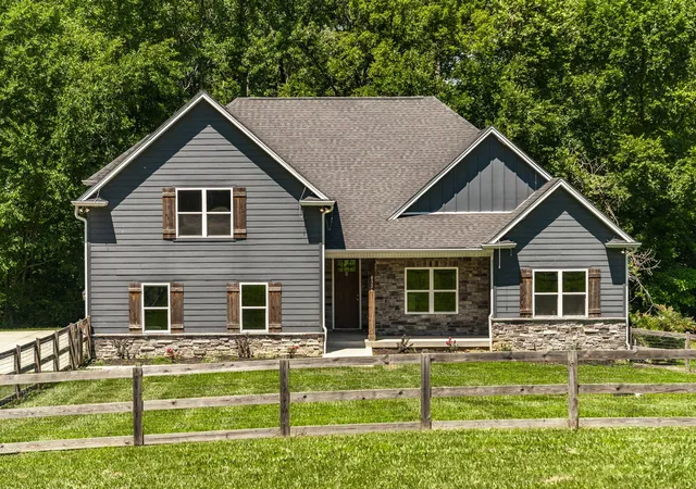 Homes for sale in Greenbrier, TN | 8326 Betts Rd, Greenbrier, TN 37073 | MLS# 3247811