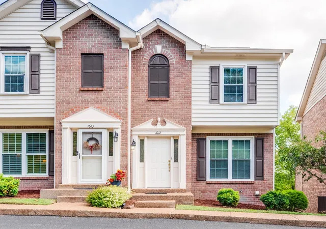 Homes for sale in Franklin, TN | 1612 Brentwood Pointe, Franklin, TN 37067 | MLS# 3243632