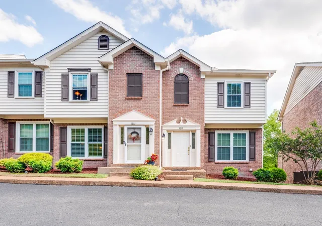 Homes for sale in Franklin, TN | 1612 Brentwood Pointe, Franklin, TN 37067 | MLS# 3243632