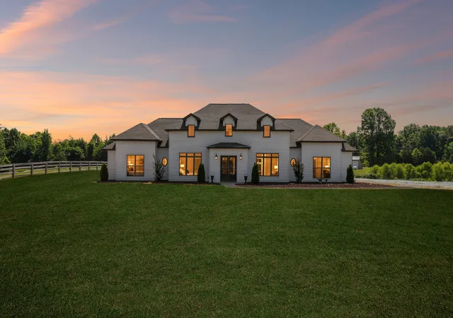 Homes for sale in Springfield, TN | 2745 Joe Mac Lipscomb Rd, Springfield, TN 37172 | MLS# 3263044