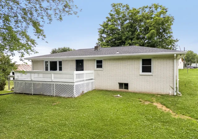 Photo 3 of Single family home for sale at 131 Bold Springs Rd, Mc Ewen, TN 37101 | MLS# 3246686 | Listing updated on 2026-09-17