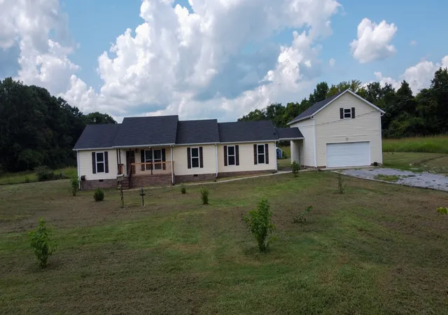 2nd image of 831 Philippi Rd, Wartrace, TN 37183 | MLS# 3244309