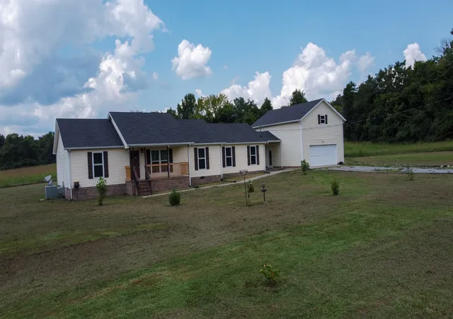 3rd image of 831 Philippi Rd, Wartrace, TN 37183 | MLS# 3244309