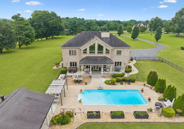 Photo 1 of Single family home for sale at 1810 Savannah Springs Dr, Franklin, TN 37064 | MLS# 3501395 | Listing updated on 2026-09-24
