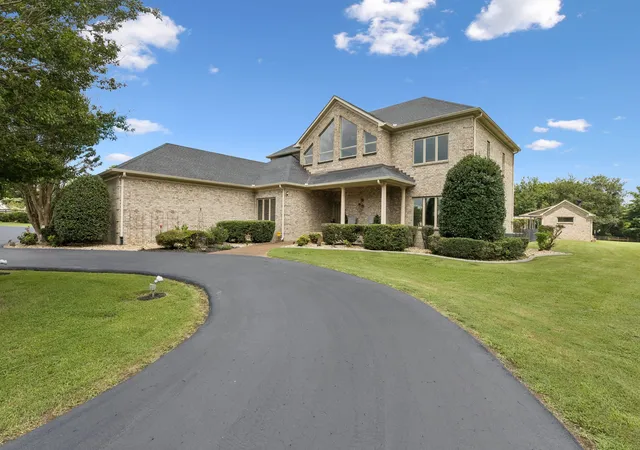 Photo 2 of Single family home for sale at 1810 Savannah Springs Dr, Franklin, TN 37064 | MLS# 3501395 | Listing updated on 2026-09-24
