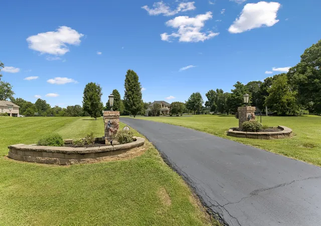 Photo 3 of Single family home for sale at 1810 Savannah Springs Dr, Franklin, TN 37064 | MLS# 3501395 | Listing updated on 2026-09-24