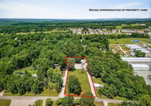 Photo 2 of Single family home for sale at 67 Woodlands Ct, Crossville, TN 38571 | MLS# 3243692 | Listing updated on 2026-09-03