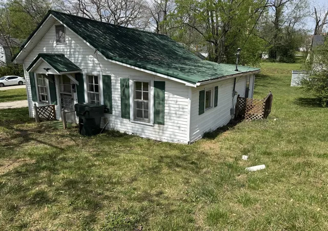 4th image of 501 W Chestnut St, Dickson, TN 37055 | MLS# 3243690