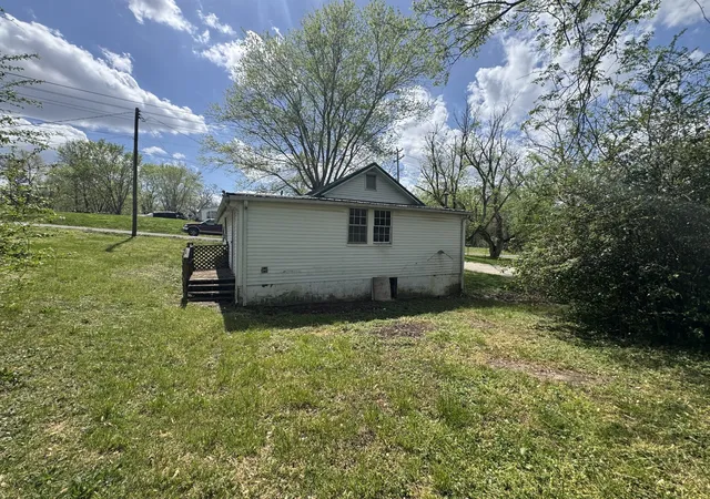 5th image of 501 W Chestnut St, Dickson, TN 37055 | MLS# 3243690